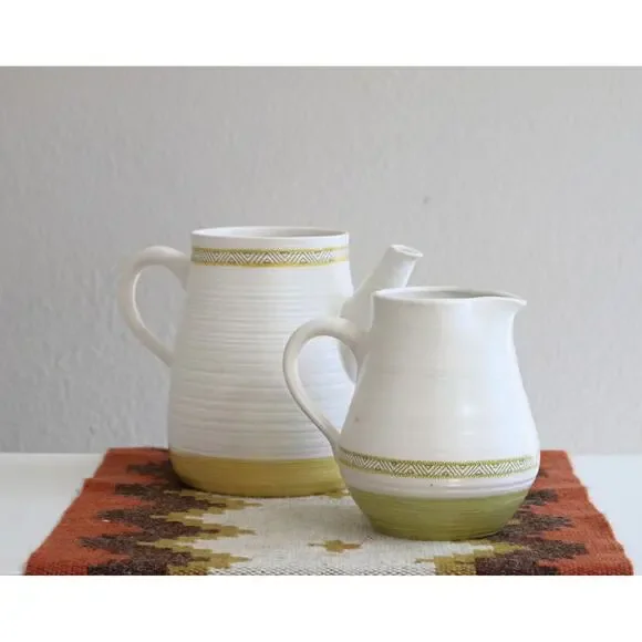 1970's Franciscan Mid Century Pitchers Set of Two 60's Earthenware Hacienda Gold - Picture 1 of 7
